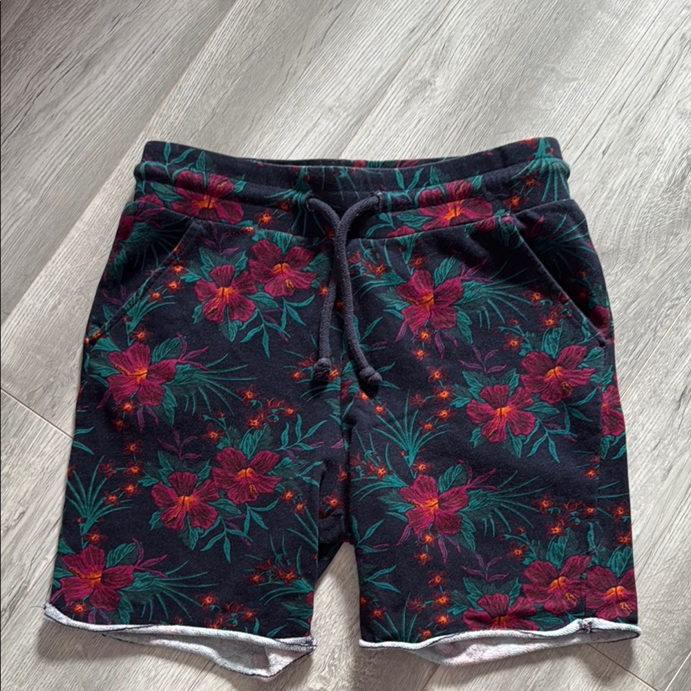 H&M divided jogging shorts size small (30)